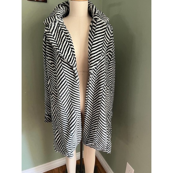 Vintage Suzanne Betro Long Black and White Zebra Print Pea Coat Medium - Picture 4 of 4